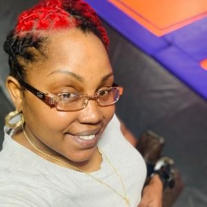 Meet your Posher, Latonya